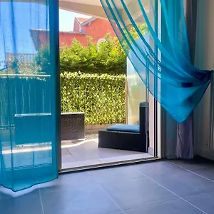 Apartment Jardin Fleuris Parking, Nice